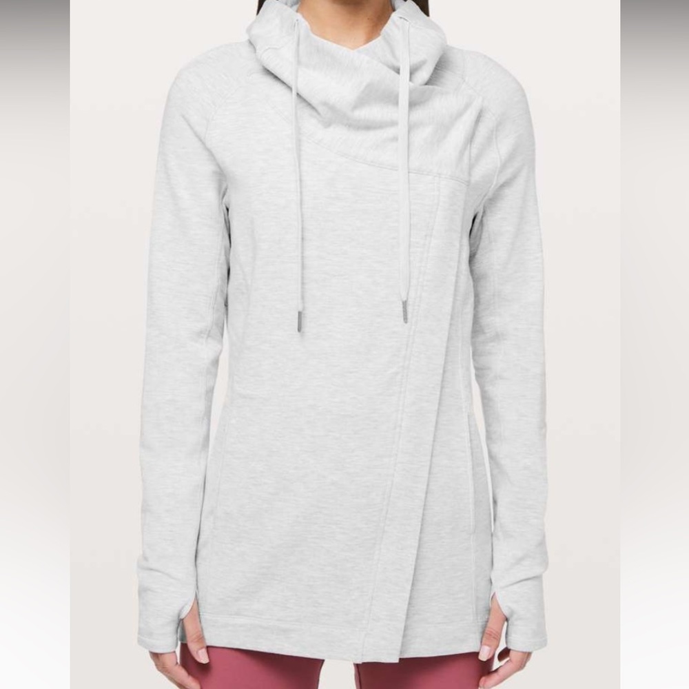 Lululemon Coast Easy Wrap. Size 8